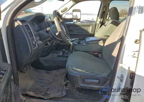 2015 Ram 2500 St z USA, uszkodzony, nr VIN 3C6UR5CL2FG662748